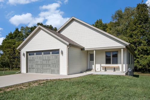 217 Corwin Meadows Dr, Lawrence, MI, 49064-9548 | Card Image