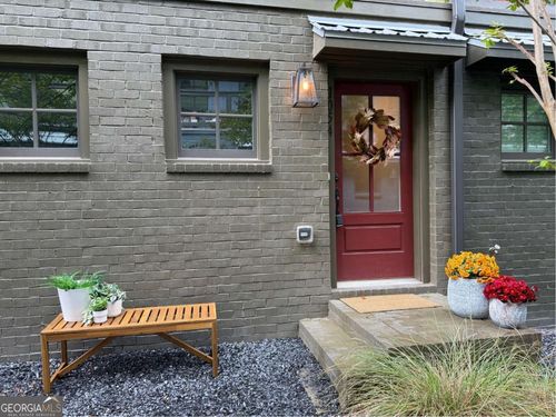 1054 Crest Cir Se, Atlanta, GA, 30312-2100 | Card Image