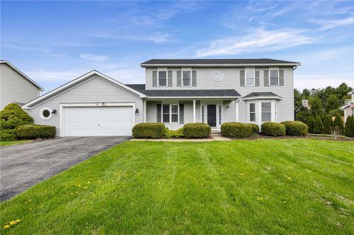 4 Wellesey Knl, Rochester, NY, 14624-5015 | Card Image