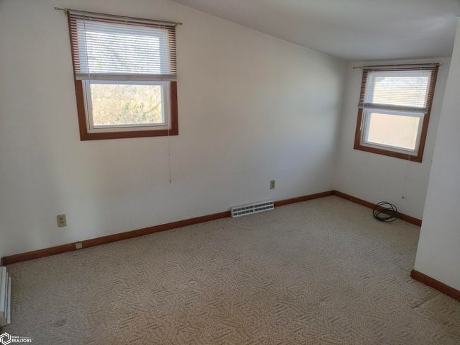 32669 Walnut Ave, Home with 3 bedrooms, 3 bathrooms and 2 parking in Coon Rapids IA | Image 33