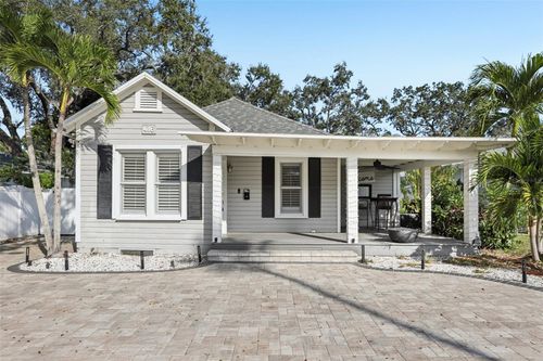 416 Wildwood Way, BELLEAIR, FL, 33756-2009 | Card Image