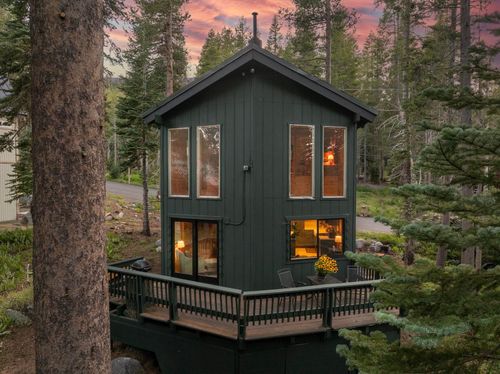 2356 Slumber Way, Soda Springs, CA, 95728 | Card Image