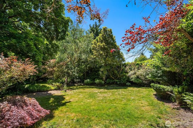 7611 Ne 8 Th St, House other with 3 bedrooms, 2 bathrooms and null parking in Medina WA | Image 6