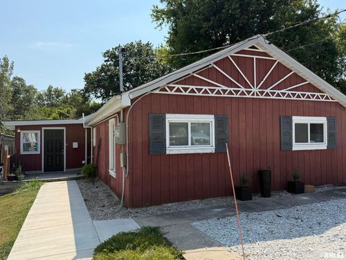 240 E Cross St, Winchester, IL, 62694-1312 | Card Image