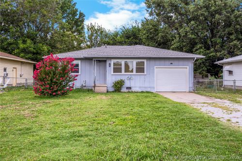 715 N Adair St, Vinita, OK, 74301-1218 | Card Image