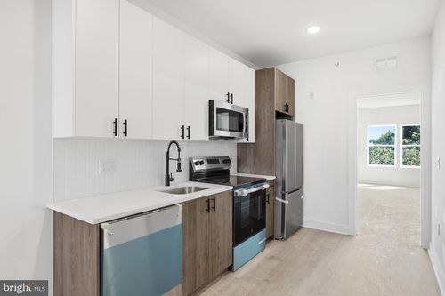 3-669 N 39th St, PHILADELPHIA, PA, 19104-1855 | Card Image