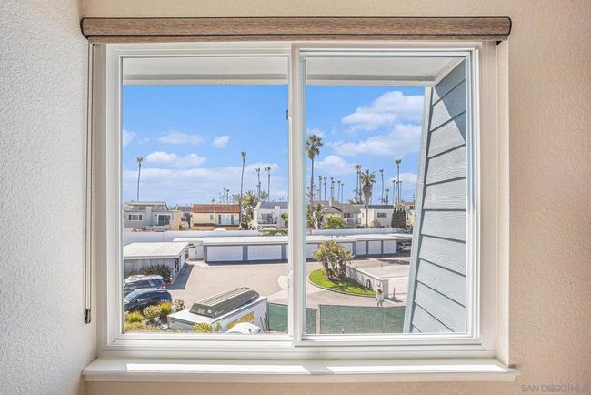 64 Montego Ct, Condo with 2 bedrooms, 3 bathrooms and 2 parking in Coronado CA | Image 13