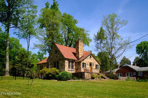 801 Kesterson Rd, Knoxville, TN, 37918-2591 | Card Image