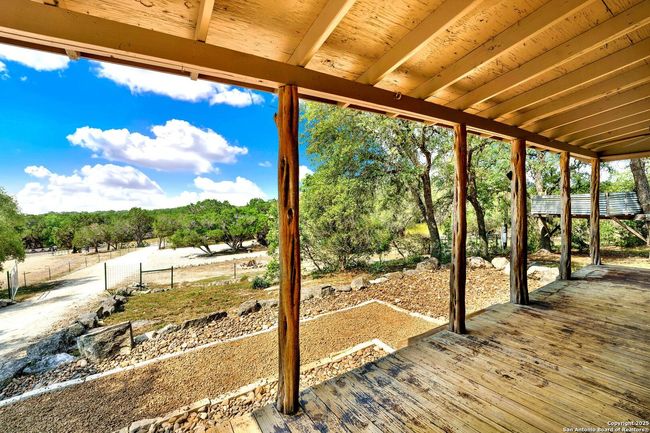 3363 English Crossing Rd, House other with 3 bedrooms, 4 bathrooms and null parking in Bandera TX | Image 35