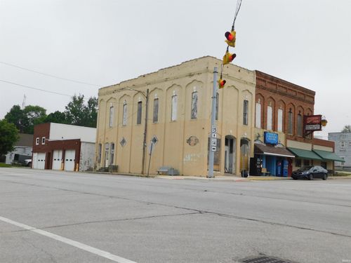 101 E Main St, Silver Lake, IN, 46982-8858 | Card Image