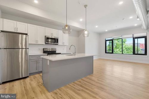 unit-301-2440 Kensington Ave, PHILADELPHIA, PA, 19125-1264 | Card Image