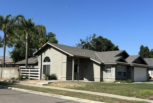 5123 W Iris Ct, Visalia, CA, 93277-3409 | Card Image