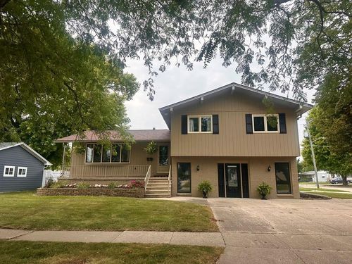 1720 N 29th St, Fort Dodge, IA, 50501-7940 | Card Image