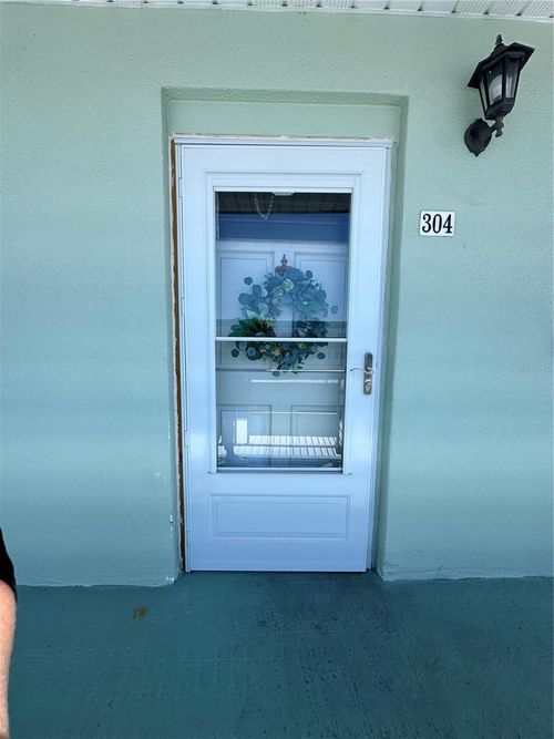 304-5935 30th Ave S, Gulfport, FL, 33707-5335 | Card Image