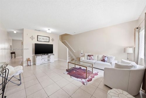 2263-2263 Se 25th Ave, Homestead, FL, 33035-1354 | Card Image