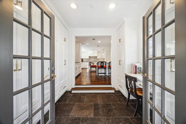 2129 Brentwood Dr, House other with 3 bedrooms, 5 bathrooms and 2 parking in Houston TX | Image 21