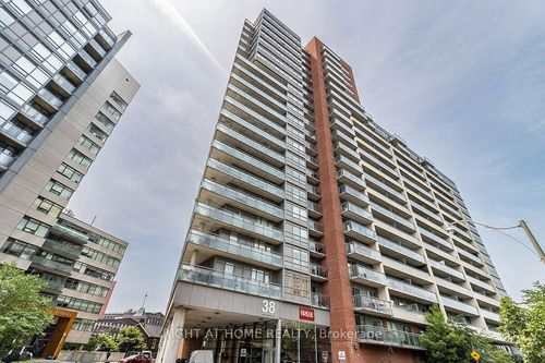 318-38 Joe Shuster Way, Toronto, ON, M6K0A5 | Card Image