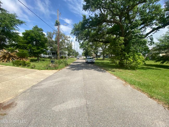 looking away from beach from lot | Image 11