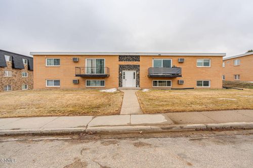 1601 9th Avenue Nw, Mandan, ND, 58554 | Card Image