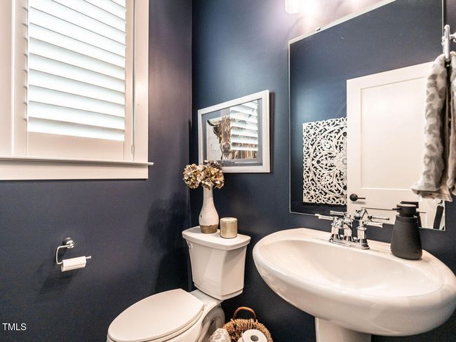 019-1280x960-powder-room | Image 19