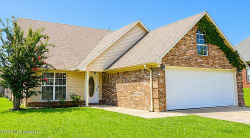 136 Garden Terrace Dr, Oxford, MS, 38655-9329 | Card Image