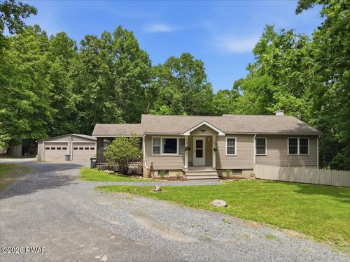 302 Dove Ct, East Stroudsburg, PA, 18302-8842 | Card Image