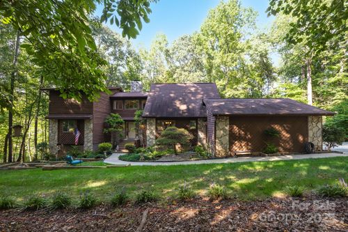 9526 Goldsmith Ln, Mint Hill, NC, 28227-9762 | Card Image