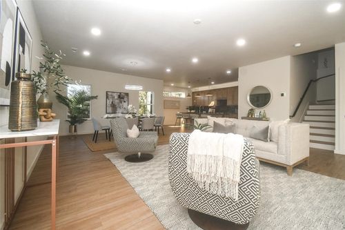 567 S Blair Ave, Fayetteville, AR, 72701-6106 | Card Image