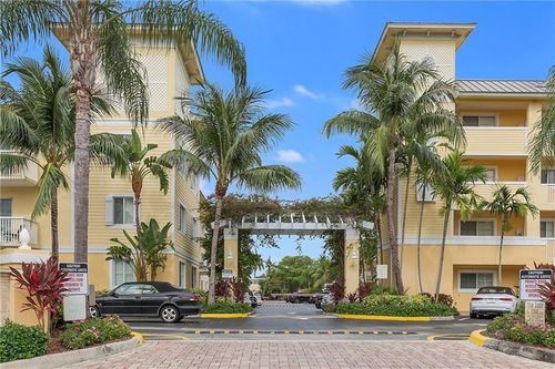 151 Ne 16th Ave, Fort Lauderdale, FL, 33301-3843 | Card Image
