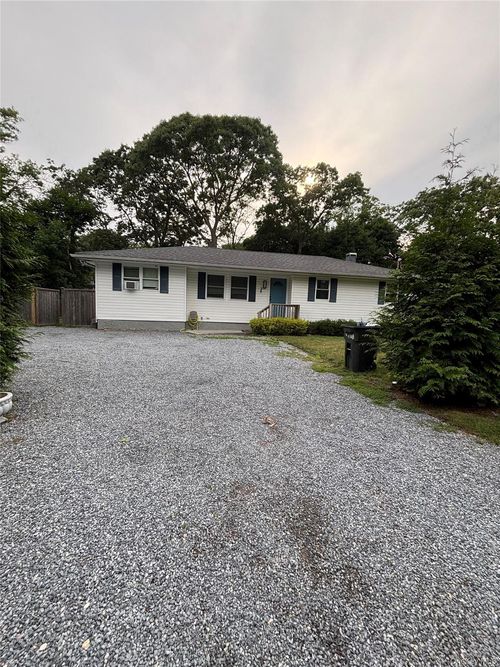 38 Vernon Ave, Mastic, NY, 11950-2317 | Card Image
