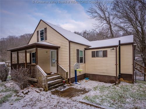 544 Cane Fork Ln, Saint Albans, WV, 25177-9574 | Card Image