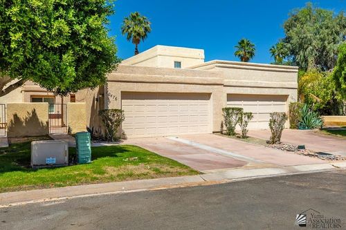 10476 S Del Montes, Yuma, AZ, 85367-7354 | Card Image