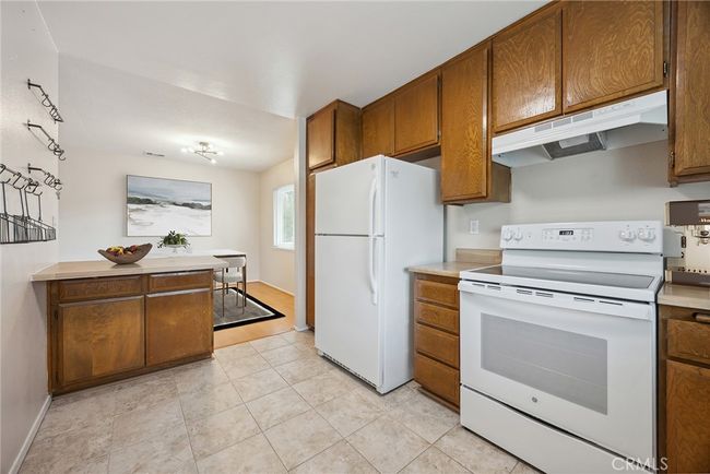2 - 2300 Coventry Cir, Condo with 2 bedrooms, 1 bathrooms and 2 parking in Fullerton CA | Image 14