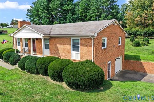 114 Fox Hill Dr, STAUNTON, VA, 24401-2617 | Card Image