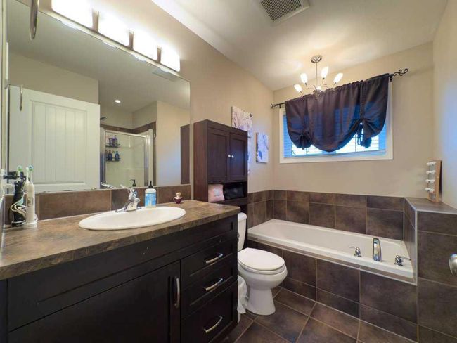 6826 - 59 Street Close, House other with 3 bedrooms, 4 bathrooms and 2 parking in Rocky Mountain House AB | Image 23