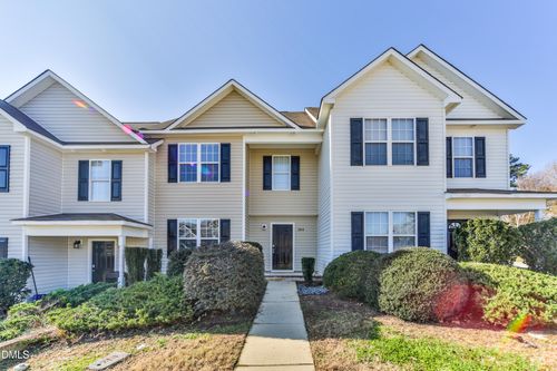 304 Whitehall Ct, Clayton, NC, 27520-4945 | Card Image