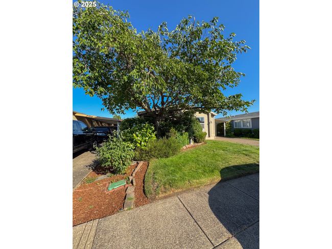 UNIT-13 - 3355 N Delta Hwy, House other with 3 bedrooms, 2 bathrooms and null parking in Eugene OR | Image 47