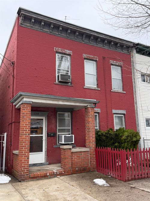 124 Williams Ave, Jersey City, NJ, 07304-1171 | Card Image