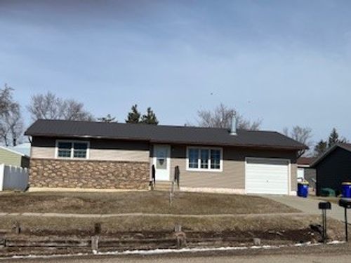 201 Grove St Nw, Shellsburg, IA, 52332-4704 | Card Image