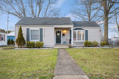 32 W Lincoln St, Oberlin, OH, 44074-1814 | Card Image