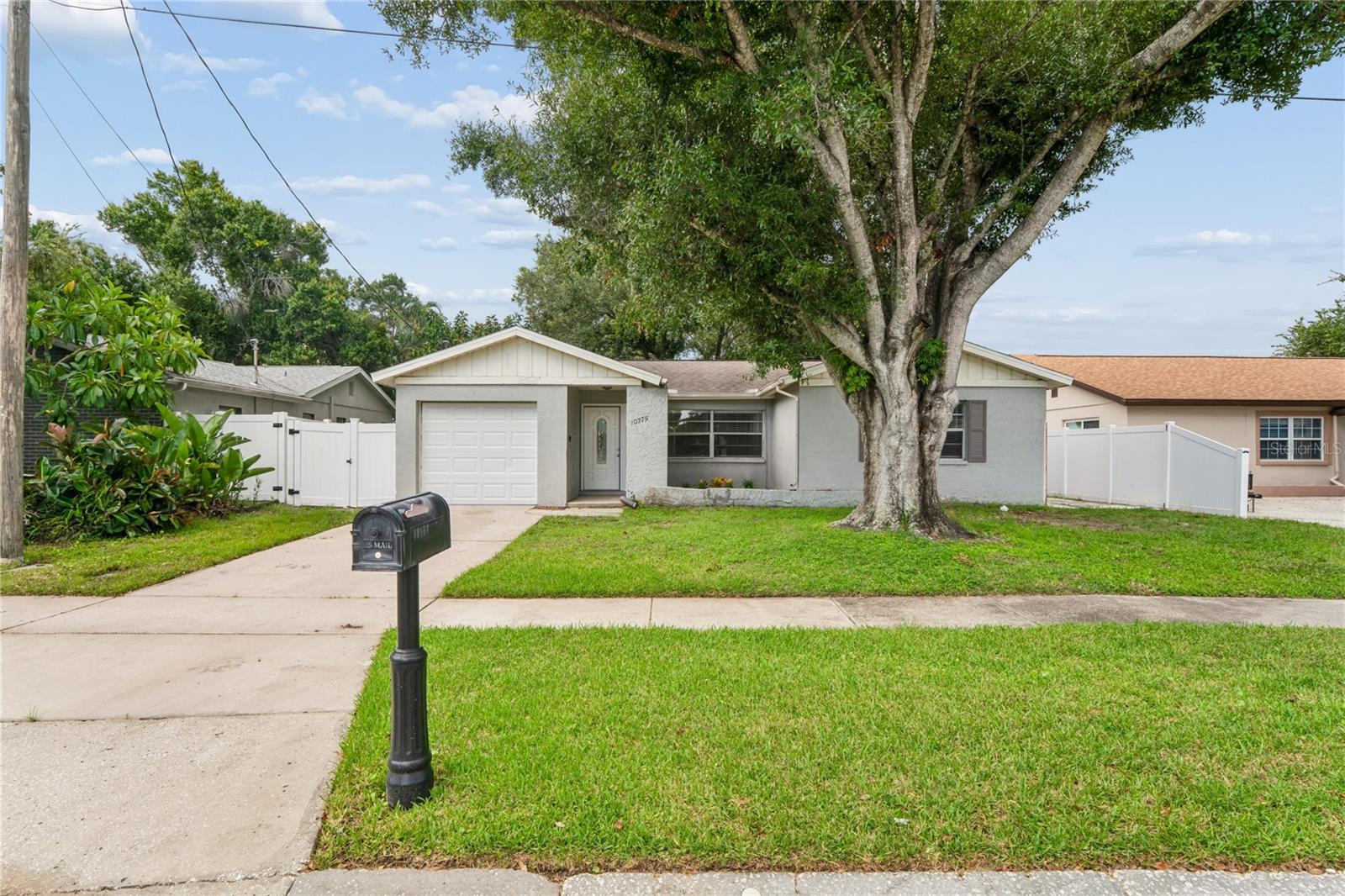 Residential in PINELLAS PARK