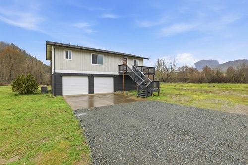 8835 Williams Hwy, Grants Pass, OR, 97527-9326 | Card Image