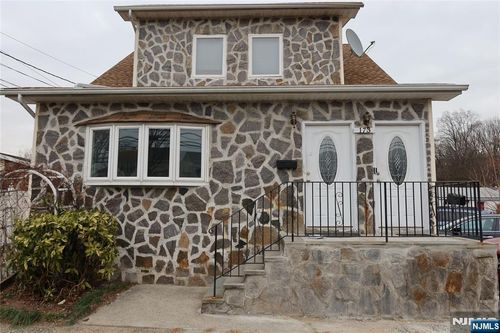 173 E 54th St, Elmwood Park, NJ, 07407-2806 | Card Image