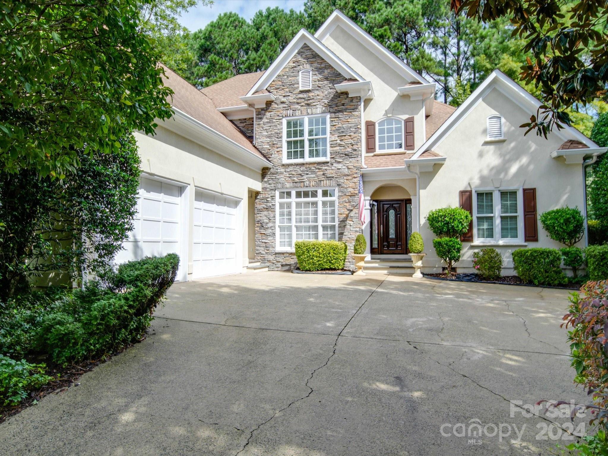 Wylie Meadow Ln, Charlotte, NC 28269