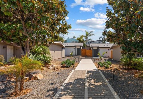 921 Regal Rd., Encinitas, CA, 92024 | Card Image
