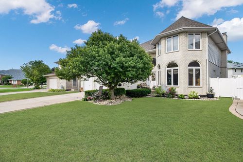 10745 Lockwood Ave, Oak Lawn, IL, 60453-6305 | Card Image