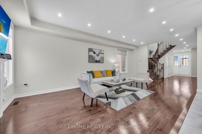 18 Germain Cir, House attached with 5 bedrooms, 4 bathrooms and 1 parking in Brampton ON | Image 24