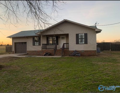 91 Gurley Cir, Section, AL, 35771-7420 | Card Image