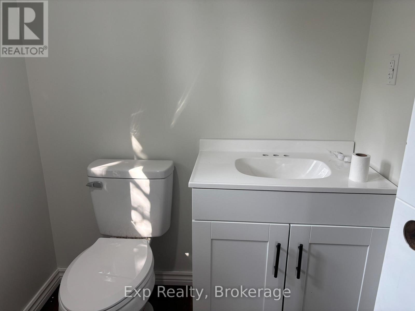 Residential in Quinte West (Sidney Ward) 5