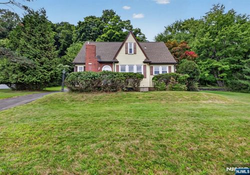 1208 Pompton Avenue, Cedar Grove, NJ, 07009 | Card Image